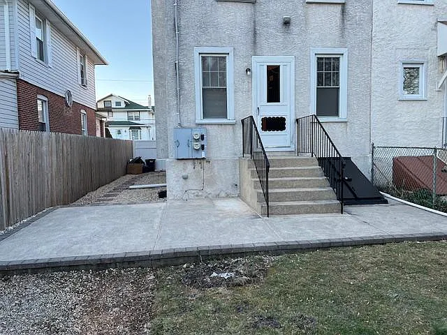 218 Trites Ave #1