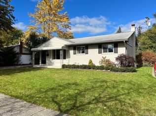 425 Hill St, Rochester, MI 48307