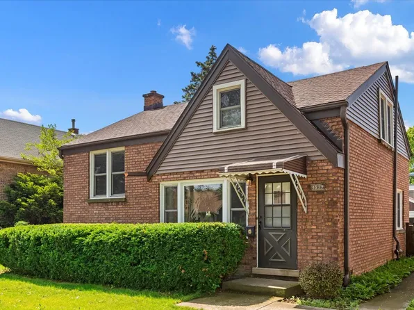 9539 Lexington Ave, Brookfield, IL 60513