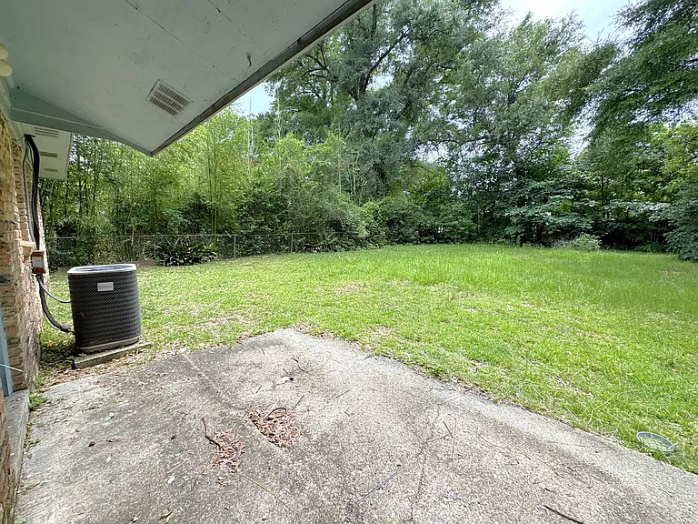 654 Ynestra Dr — Photo 18