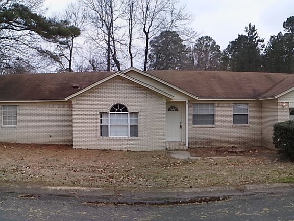 2nd image of 2519 Briarwood Dr