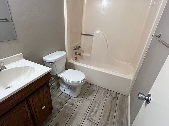 2nd image of 1115 Flat Rock Dr