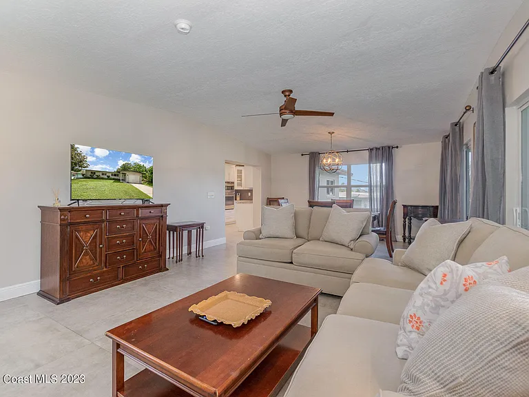 115 S Indian Cir — Photo 10