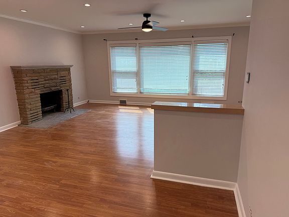 3rd image of 1705 S Crescent Ave