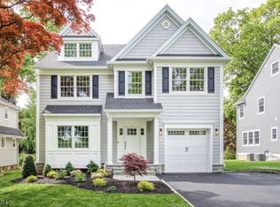 6 S Oak Ct, Madison, NJ 07940