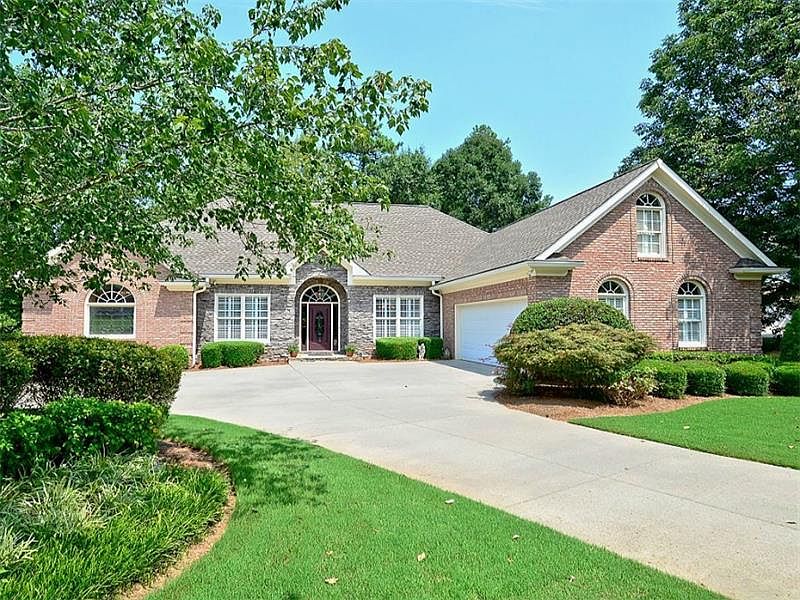 1st image of 4032 Hickory Fairway Dr
