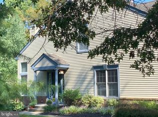 33 Hilltop Ln, Medford, NJ 08055
