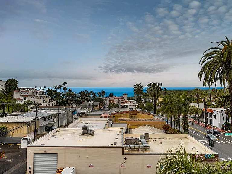 1520 El Camino Real #10 — Photo 42