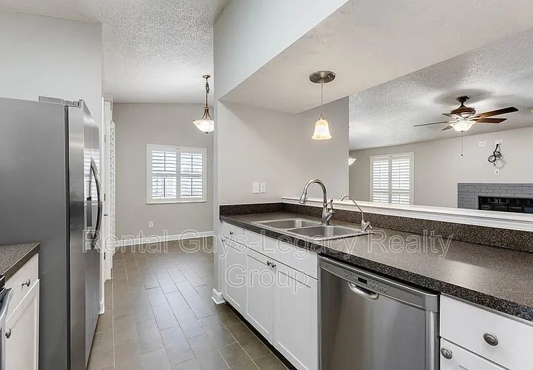10729 Squires Ct — Photo 9