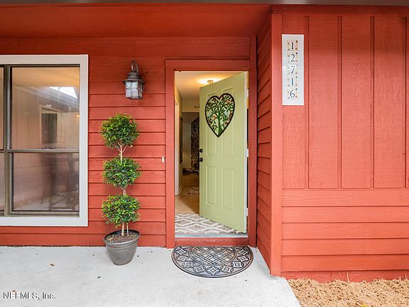 3rd image of 12716 Wilderness Ln W