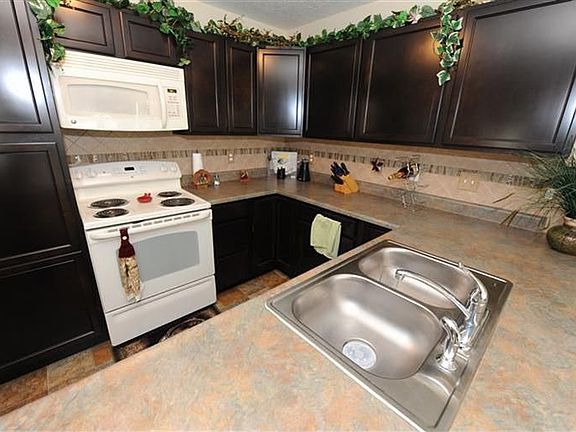 2nd image of 401 Sudbury Dr
