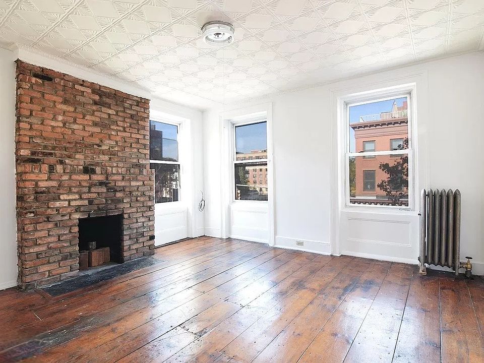 1st image of 118 Kane St #2