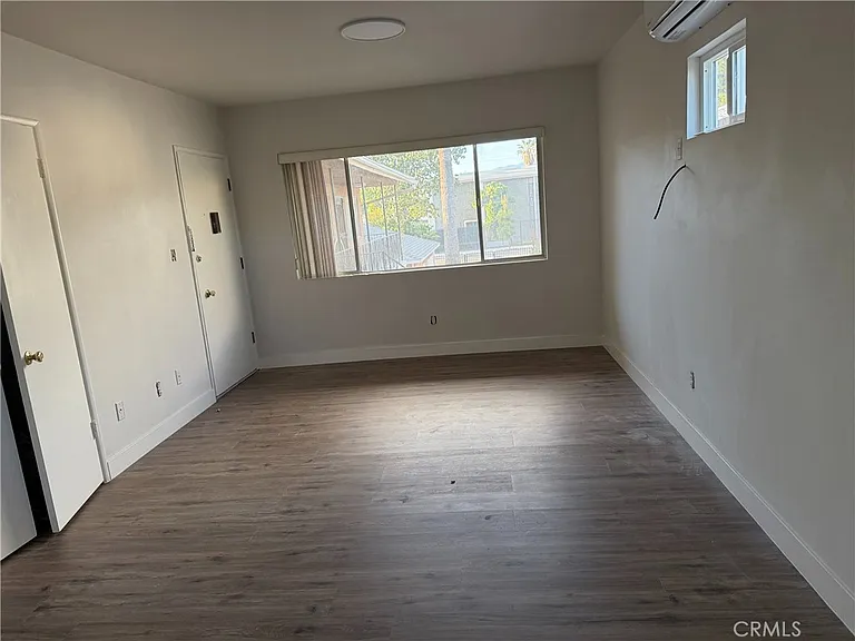 14154 Roscoe Blvd — Photo 10