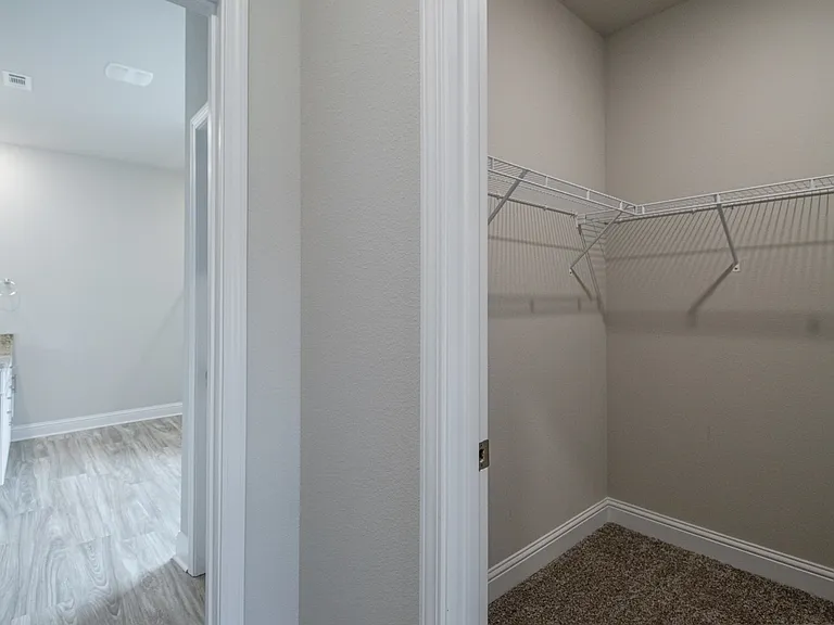 5468 Overland Dr — Photo 14