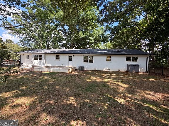 5th image of 1017 Clacktown Rd
