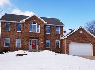 1822 Saint Albert The Great Dr, Sun Prairie, WI 53590