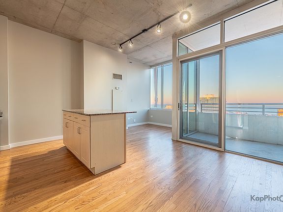 2nd image of 1720 S Michigan Ave APT 2805
