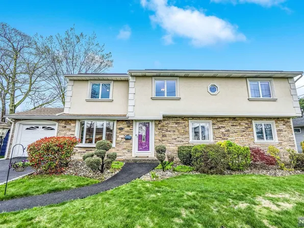 255 Valley Rd, River Edge, NJ 07661