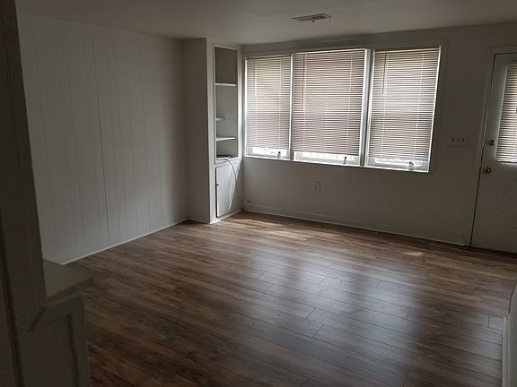 Living room with Hardwood