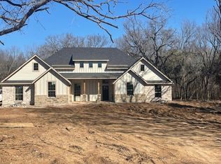 1124 Paradise Pkwy, Poolville, TX 76487