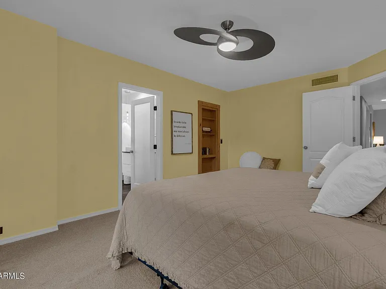 4611 E Desert Dr — Photo 37