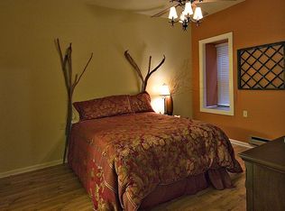 122 N Main St APT 4, Waynesville, NC 28786