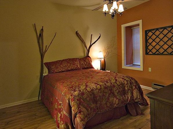122 N Main St APT 4