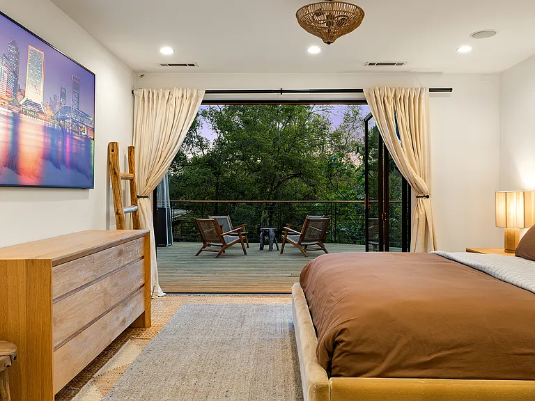 8052 Woodrow Wilson Dr — Photo 58