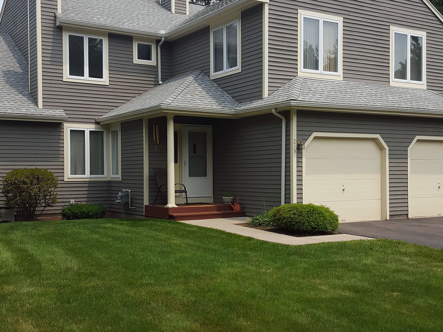 213 Castlewood Dr, Bloomfield, CT 06002 Zillow