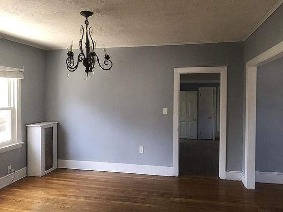 2nd image of 1019 Hyde Park Ave #B