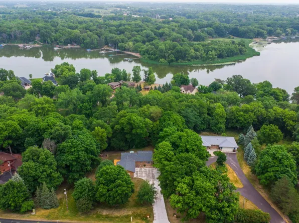 4550 S Lake Sarah Dr, Maple Plain, MN 55359