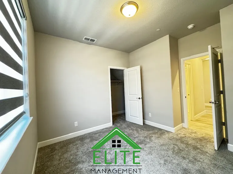 3008 Vaughn Way — Photo 21