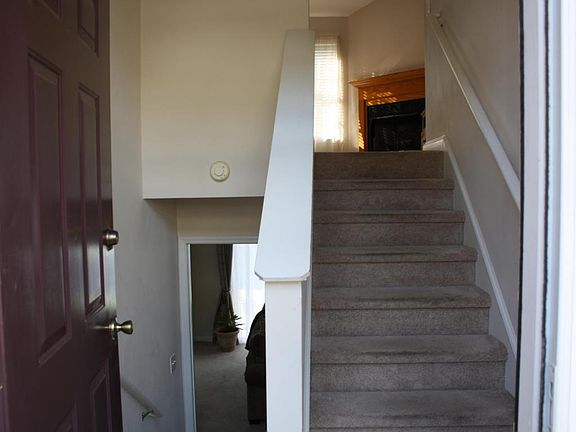 4th image of 4719 Meadow Crossing Ln NE