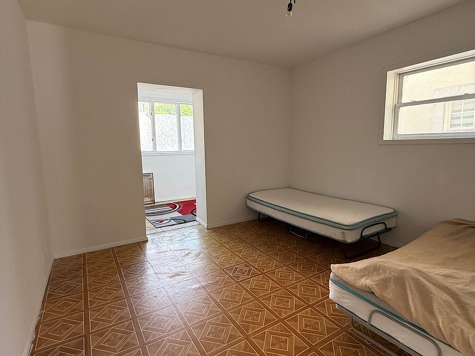 1st image of 2966 Brighton 1 St APT 1