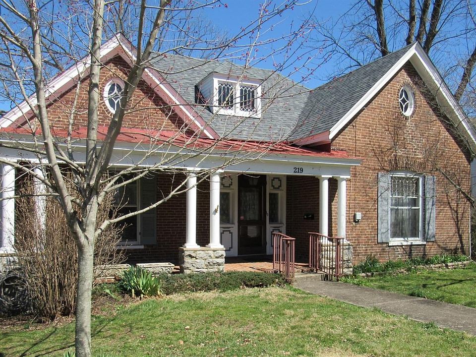 1st image of 219 Montgomery Ave