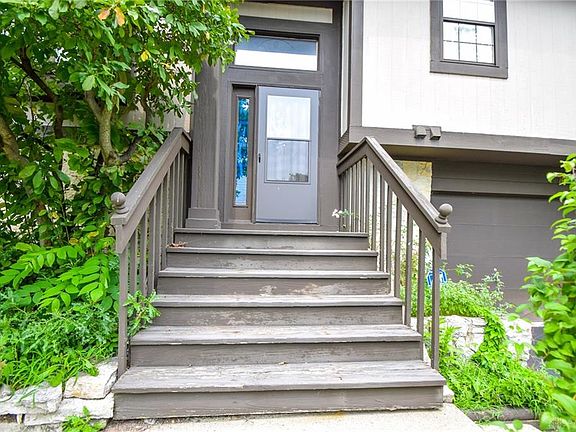 4th image of 7684 Brams Hill Dr