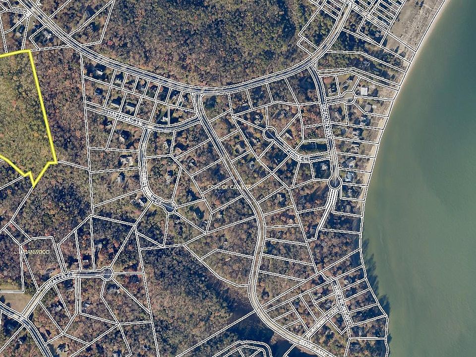 2nd image of 2625 Cove Point Rd