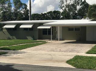 241 Henthorne Dr, Palm Springs, FL 33461