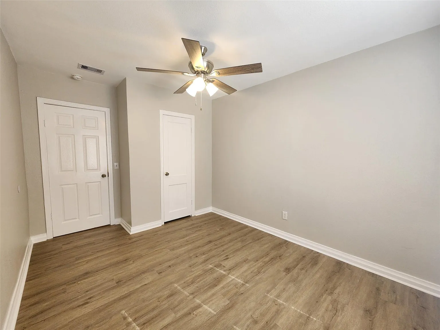 3 bed, 1.0 bath, 1024 sqft, $1,125 — Photo 4