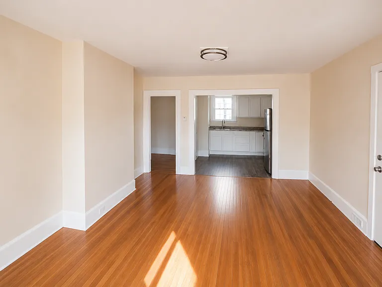 25 James St #A — Photo 4
