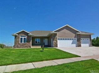 2504 E Whisper Trl, Sioux Falls, SD 57108