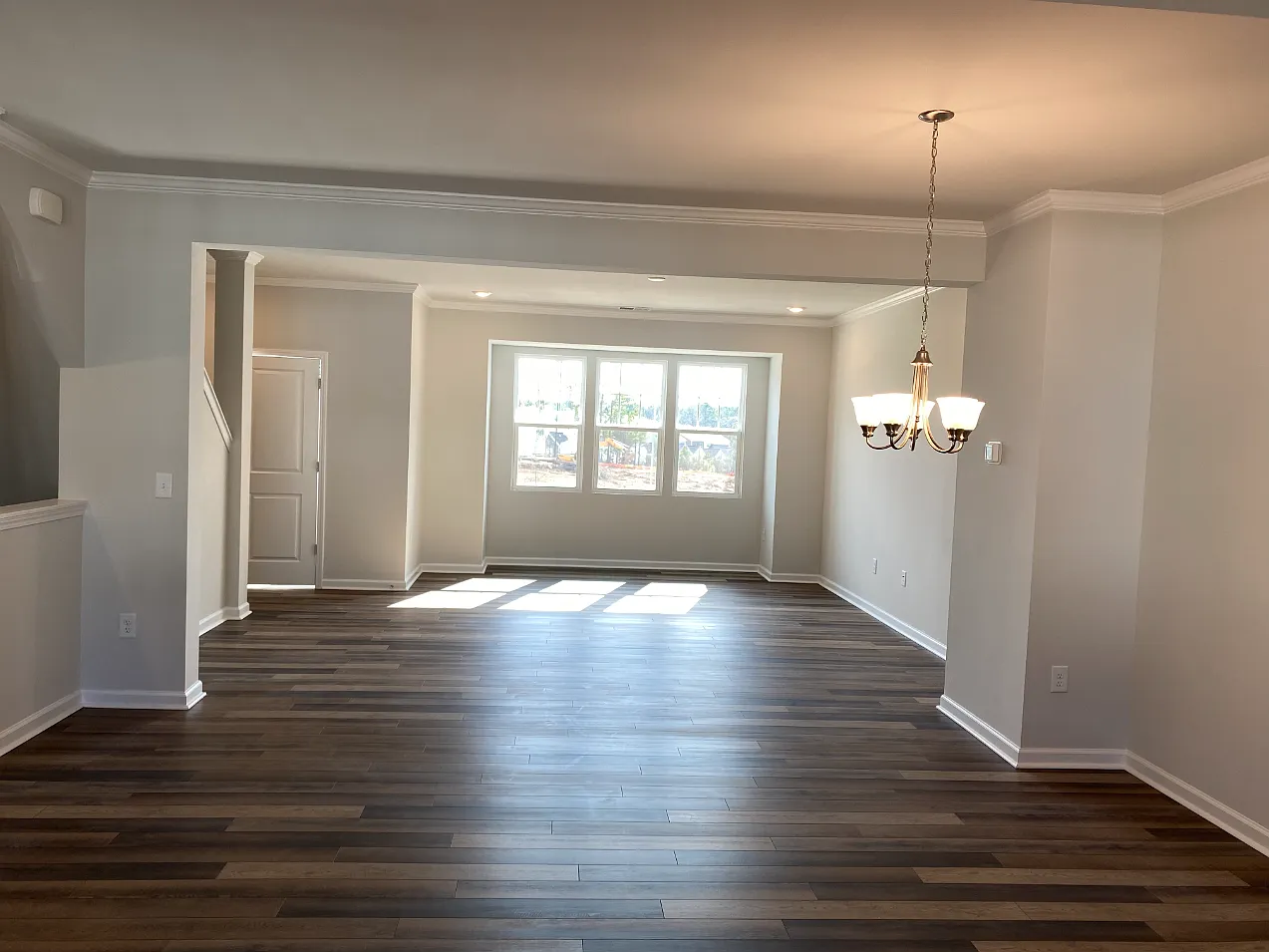 4 bed, 3.5 bath, 2200 sqft, $2,290 — Photo 2