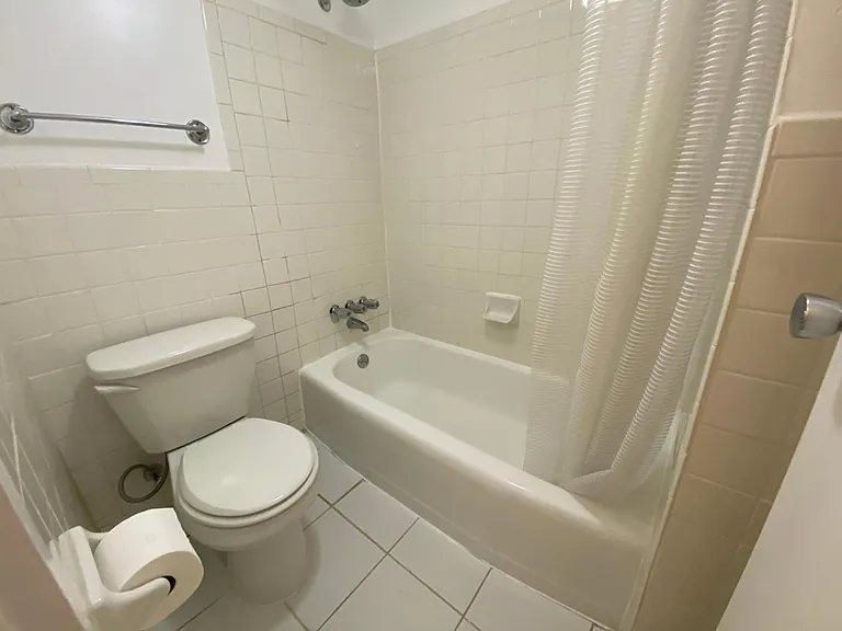 2800 Wisconsin Ave NW #409 — Photo 12