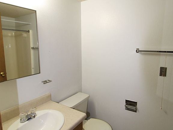 4th image of 310 N Farragut St #18