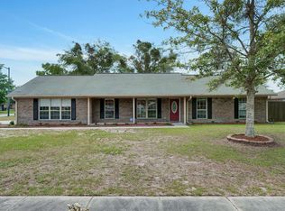 320 Clairemore Cir, Hinesville, GA 31313