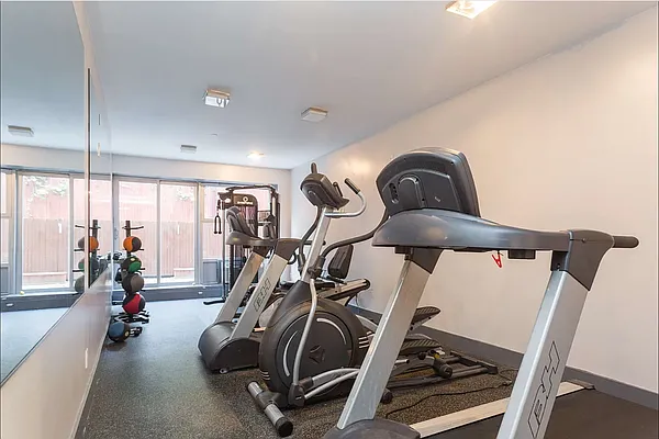 Rented by Compass | media 9