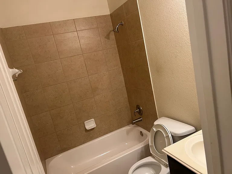 4314 Payton Manor Ln — Photo 11