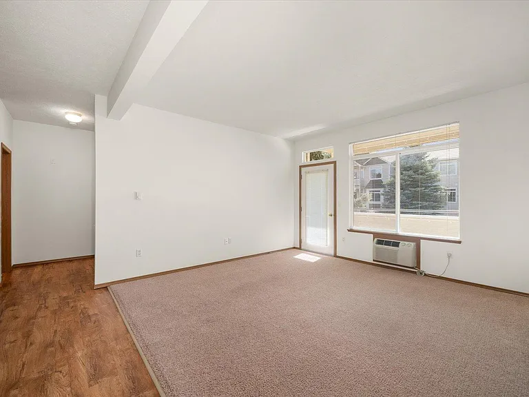 Hilby Station Apartments — Photo 6