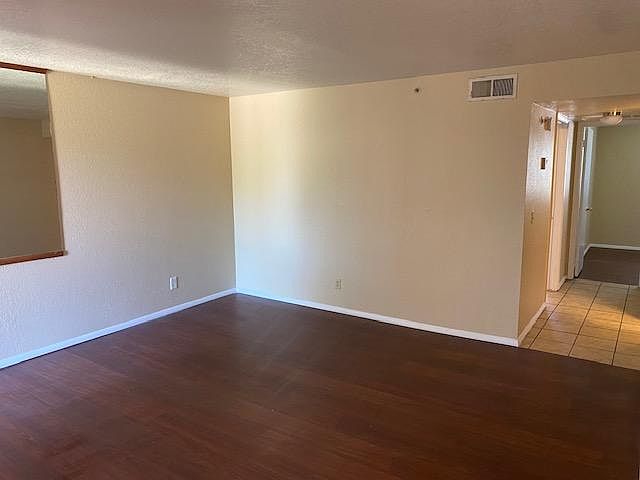 2nd image of 1609 N Macarthur Blvd APT L