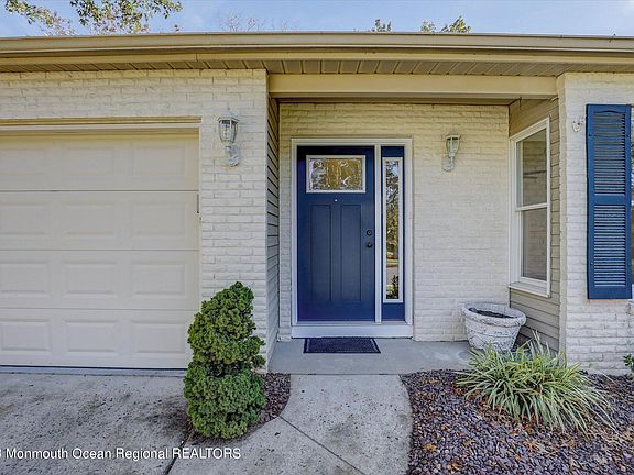 2nd image of 1554 Alpen Lane